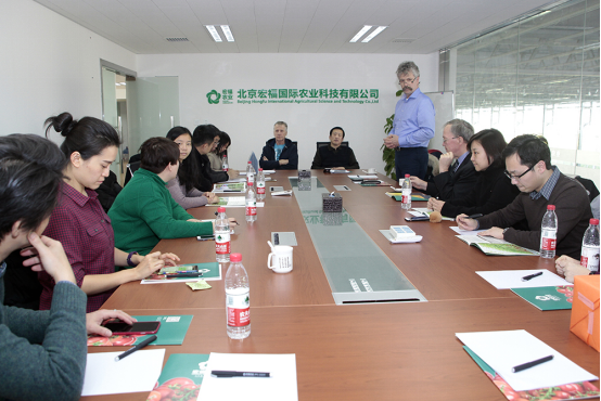荷兰驻华使馆农业参赞访问北京宏福现代农业产